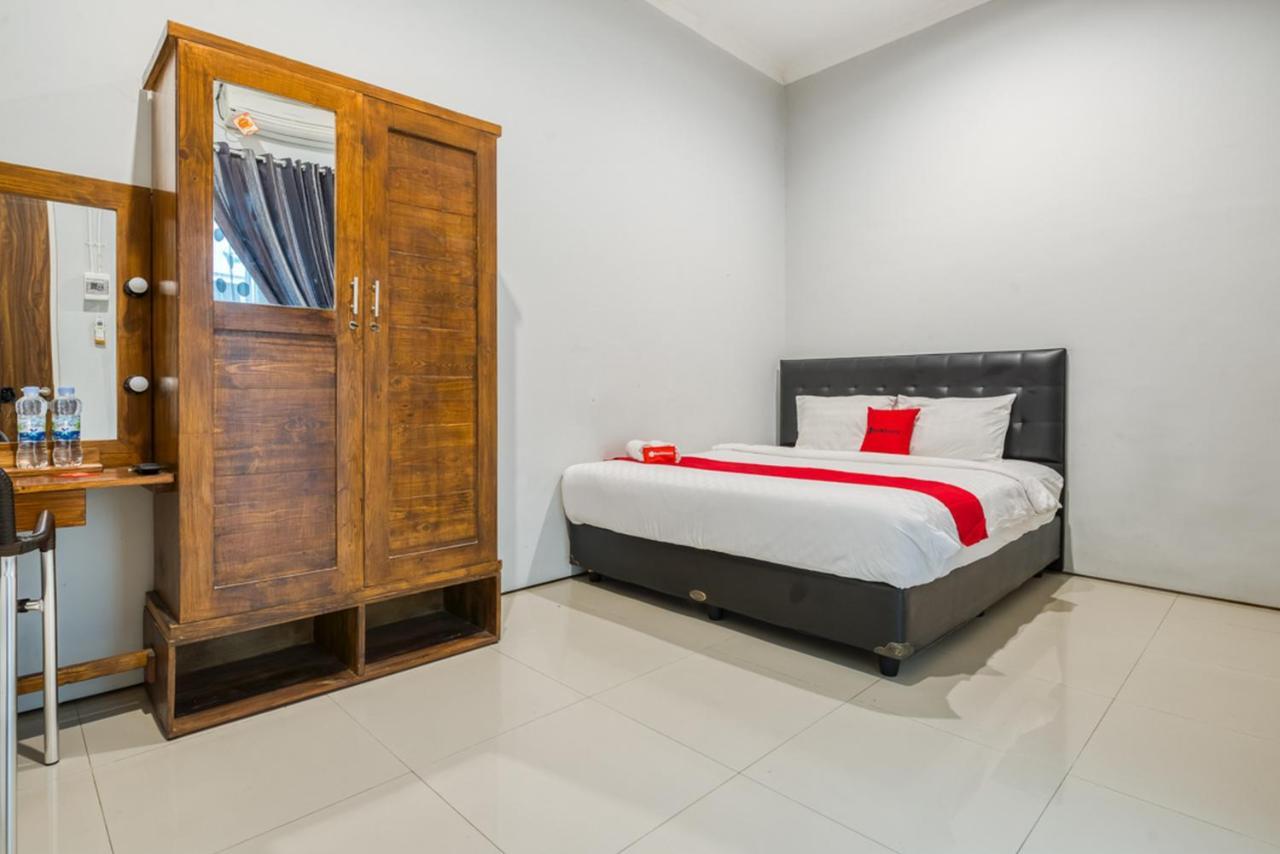Reddoorz Near Surabaya Zoo Hotel Exterior foto